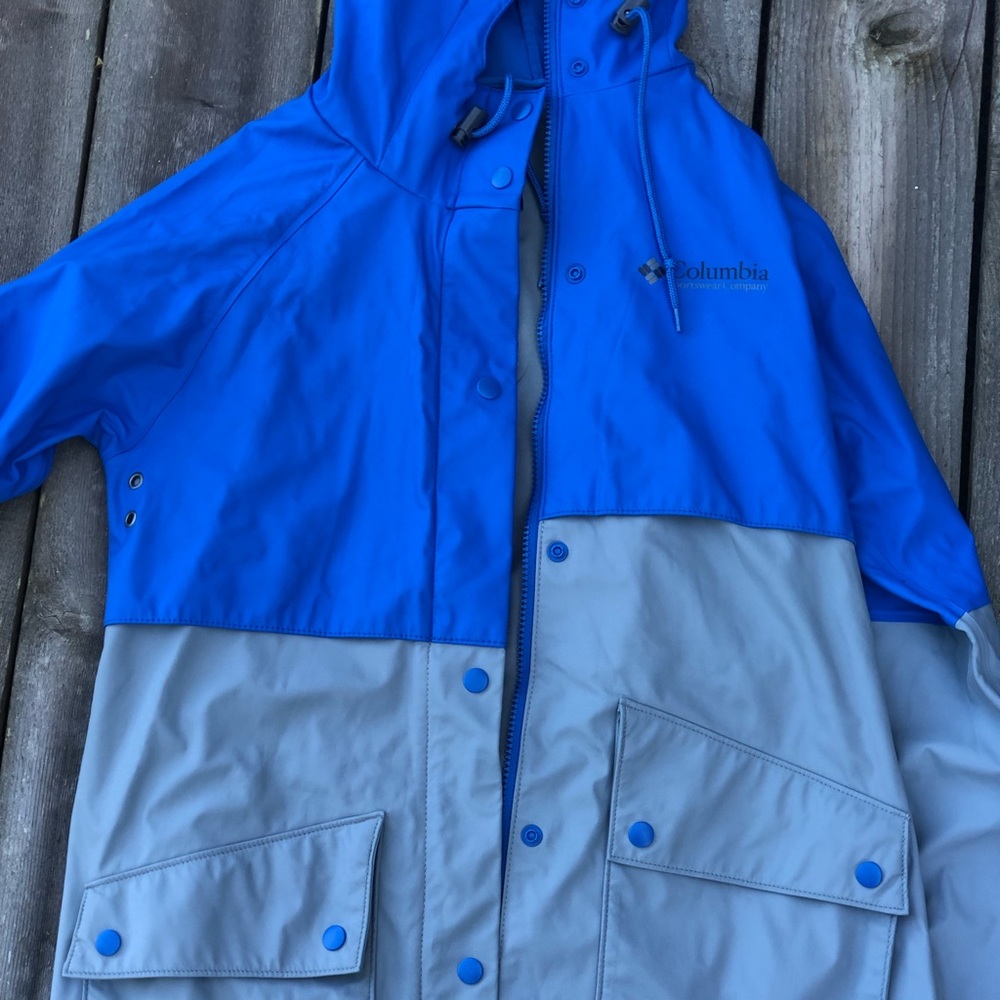 Columbia rain coat (women’s)